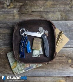 Benchmade 940 Osborne AXIS Lock Knife Green (3.4" Black) 940BK -SOG Store Benchmade 940 2 Osborne AXIS Lock Knife Black G 10 Satin 940 2 BHQ 36208 lifestyle web 1